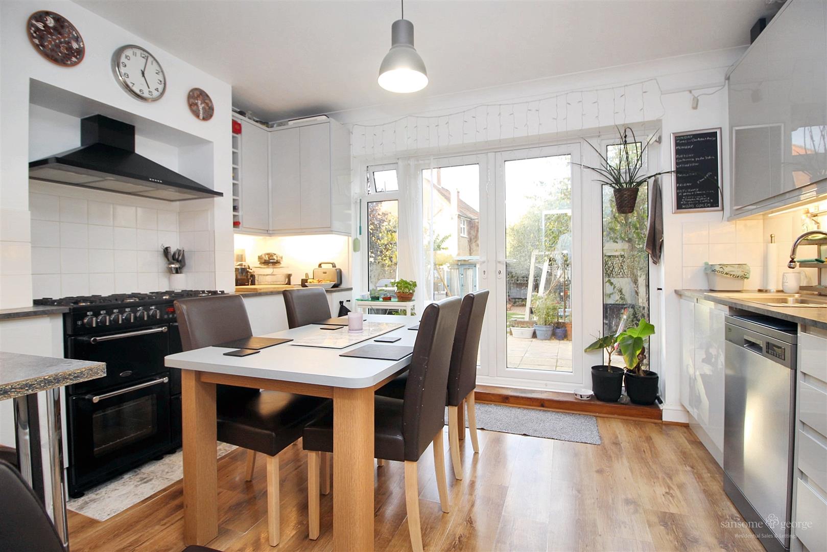 4 bed property in Drayton Road, Reading